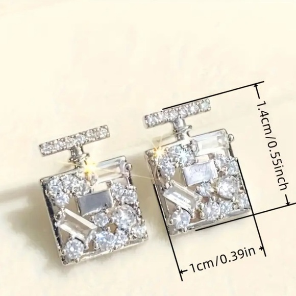 SQUARE SILVER FRAGRANCE BOTTLE EARRINGS  FILLED WITH CRYSTALS AND RHINESTONES - Picture 4 of 8